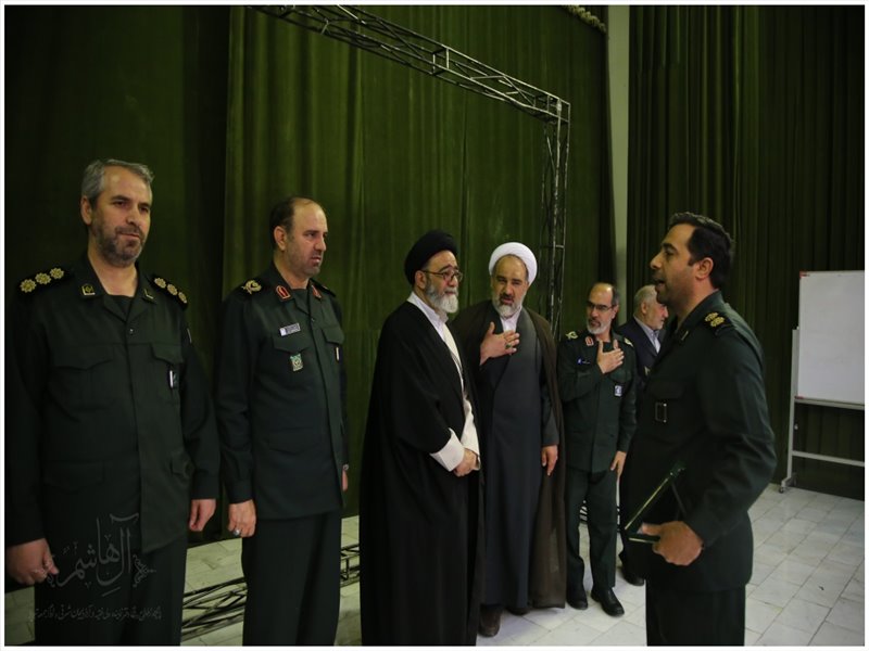 تجلیل از پاسداران نمونه سپاه عاشورای آذربایجان شرقی