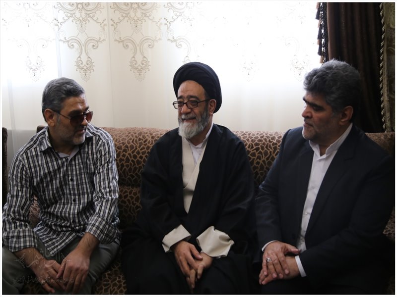 عیادت نماینده ولی فقیه از جانبازان دوران دفاع مقدس