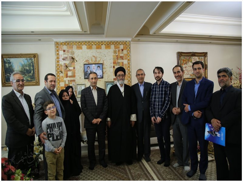 عیادت نماینده ولی فقیه از جانبازان دوران دفاع مقدس