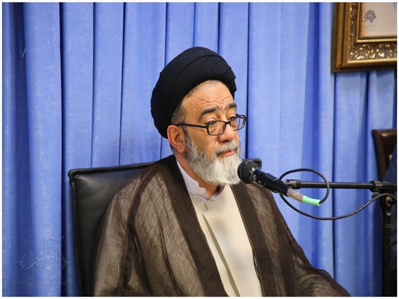 دیدار اعضای ستاد مشترک برگزاری مراسم و مناسبت های مذهبی در تبریز با نماینده ولی فقیه در استان
