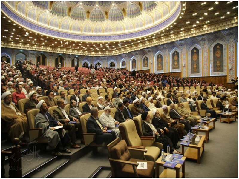 تجلیل از امام جمعه تبریز در چهاردهمین همایش بین المللی دکترین مهدویت