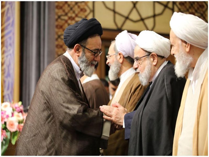 تجلیل از امام جمعه تبریز در چهاردهمین همایش بین المللی دکترین مهدویت