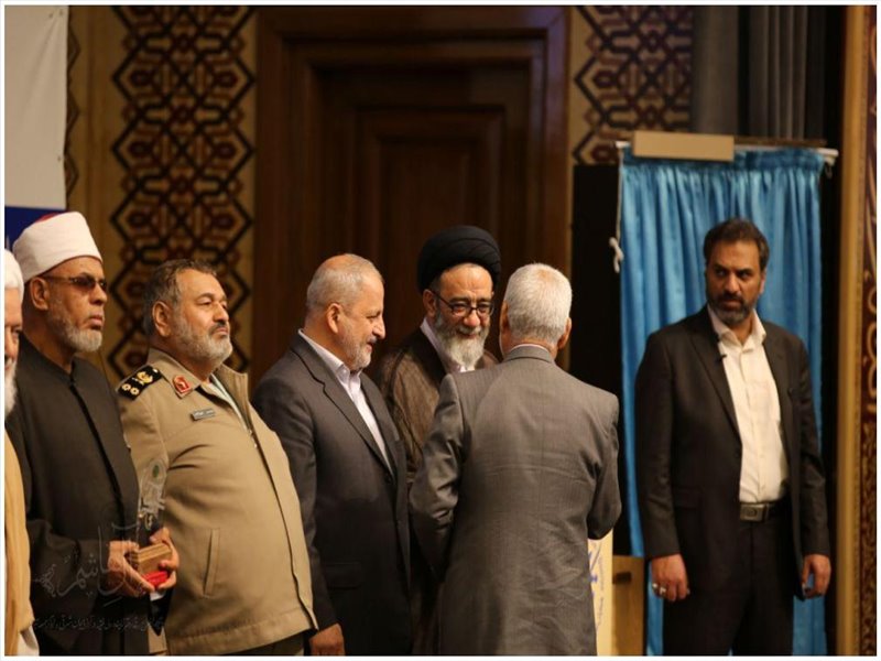 تجلیل از امام جمعه تبریز در چهاردهمین همایش بین المللی دکترین مهدویت