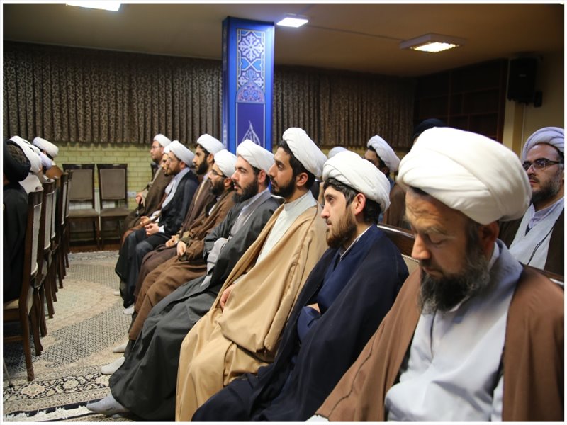 تجلیل از اساتید نمونه و پیشکسوت حوزه های علمیه تبریز