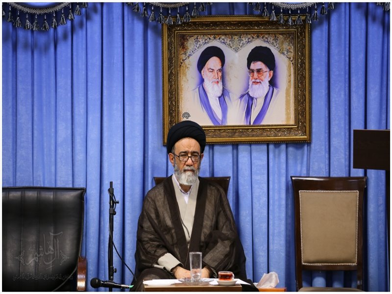 تجلیل از اساتید نمونه و پیشکسوت حوزه های علمیه تبریز
