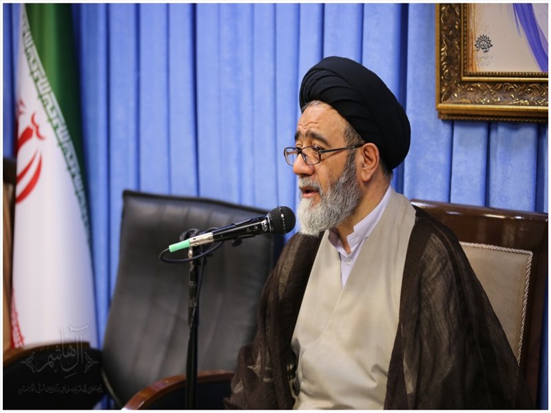 تجلیل از اساتید نمونه و پیشکسوت حوزه های علمیه تبریز