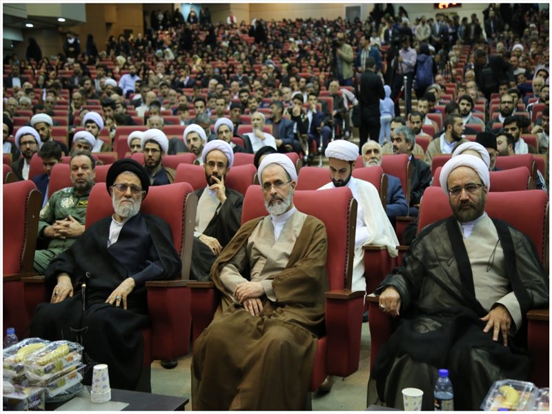 مراسم عمامه گذاری طلاب مدارس علمیه آذربایجان ‌شرقی