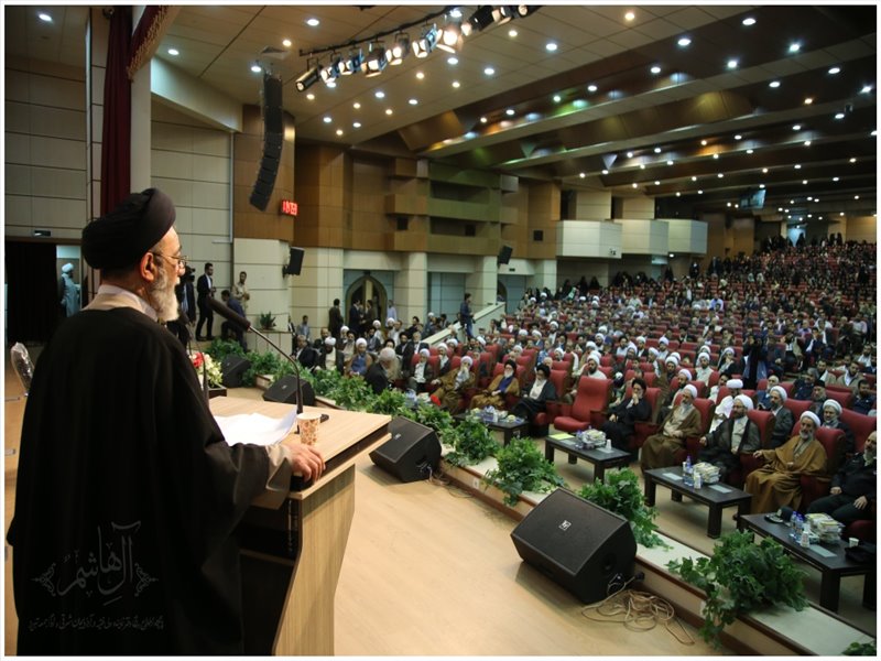 مراسم عمامه گذاری طلاب مدارس علمیه آذربایجان ‌شرقی