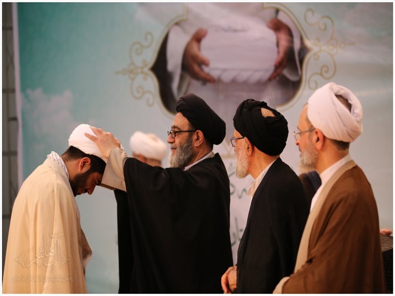 مراسم عمامه گذاری طلاب مدارس علمیه آذربایجان ‌شرقی