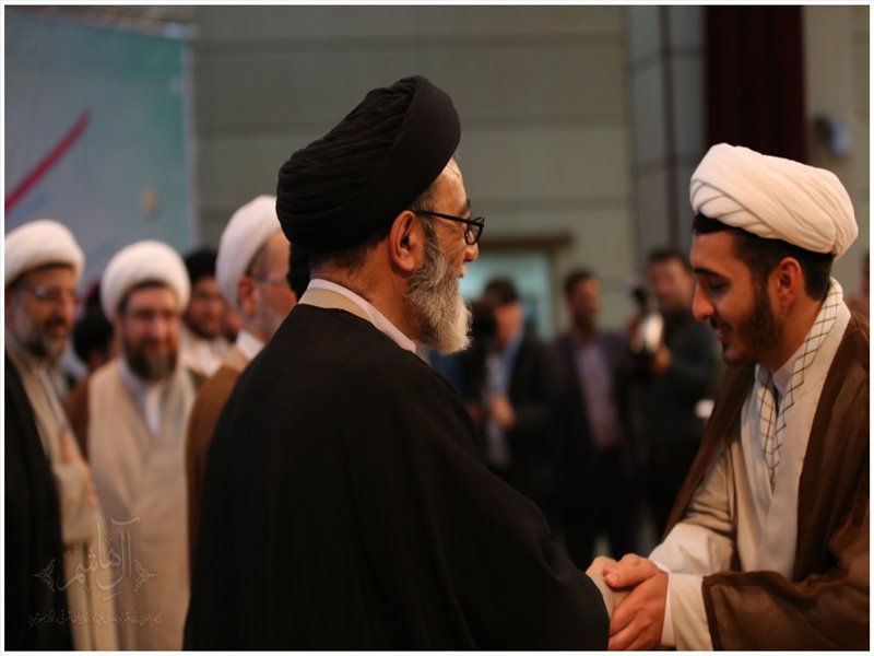 مراسم عمامه گذاری طلاب مدارس علمیه آذربایجان ‌شرقی