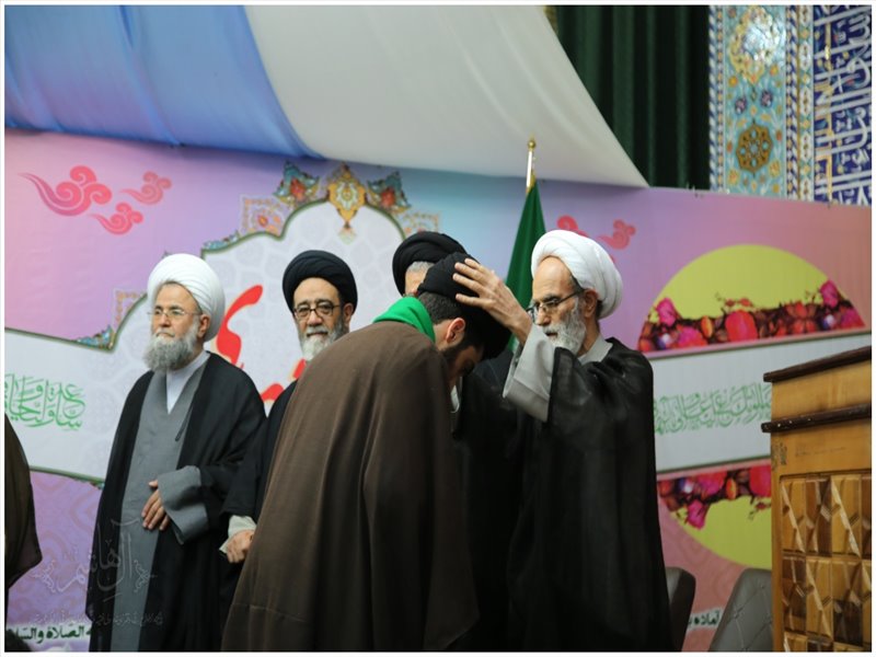 آئین عمامه گذاری طلاب حوزه علمیه ولی‌عصر(عج) بناب
