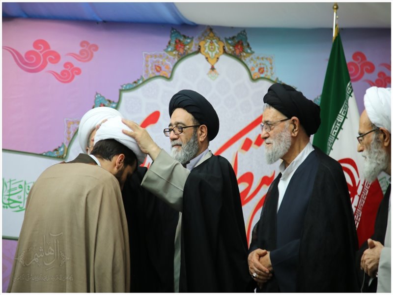 آئین عمامه گذاری طلاب حوزه علمیه ولی‌عصر(عج) بناب