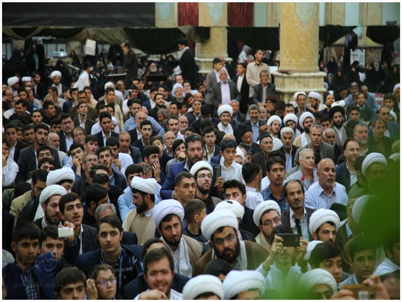 آئین عمامه گذاری طلاب حوزه علمیه ولی‌عصر(عج) بناب