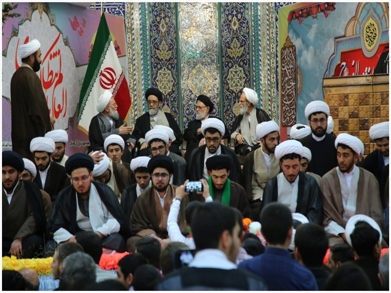 آئین عمامه گذاری طلاب حوزه علمیه ولی‌عصر(عج) بناب