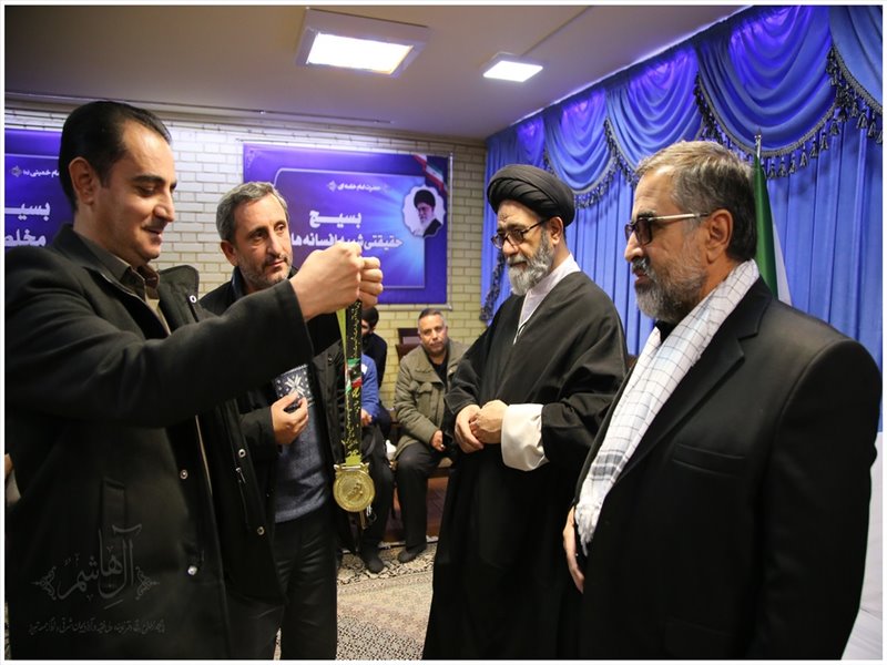 دیدار ورزشکاران تبریزی با نماینده ولی فقیه در استان