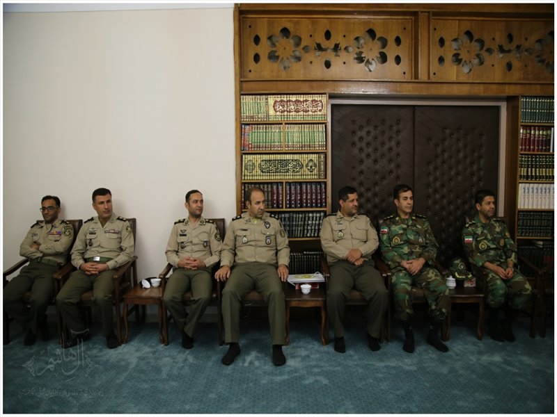 دیدار دانشجویان دافوس با نماینده ولی فقیه در استان