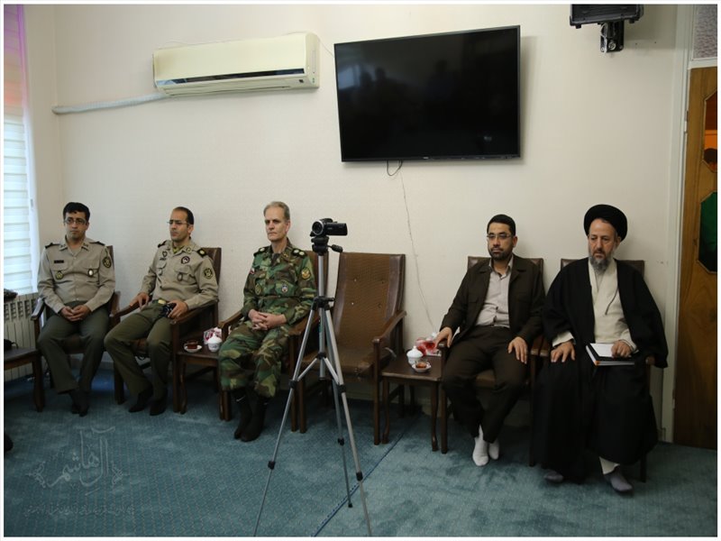دیدار دانشجویان دافوس با نماینده ولی فقیه در استان
