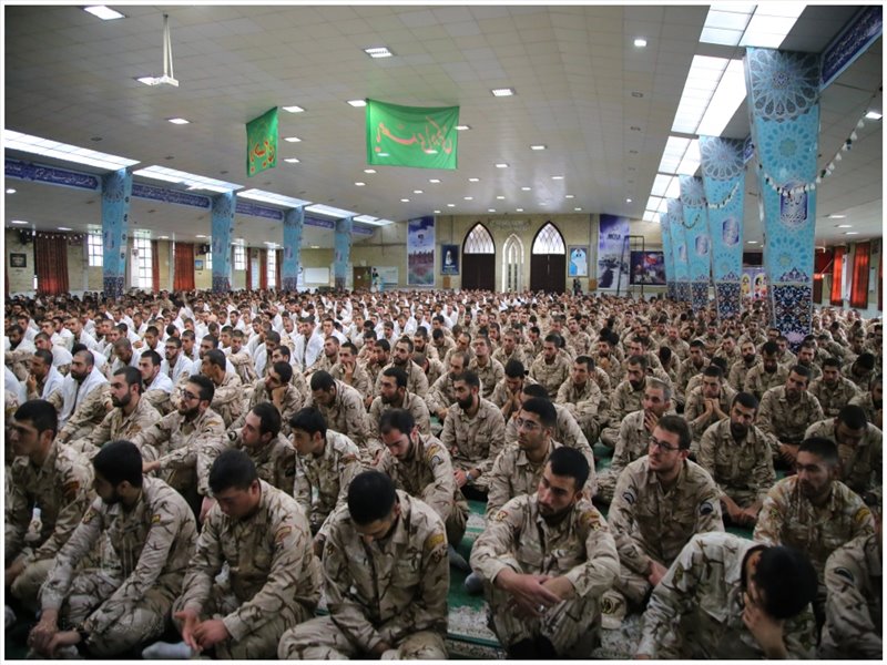 در جمع سربازان پادگان شهید قاضی طباطبایی تبریز