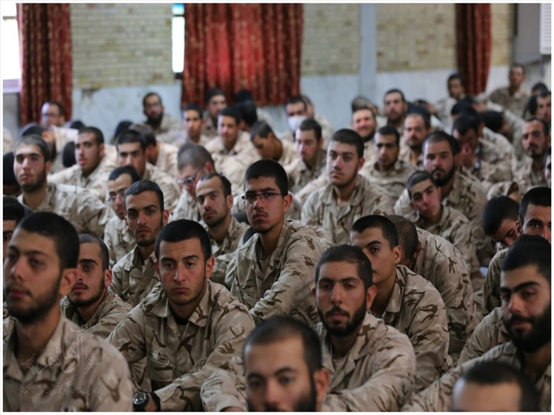 در جمع سربازان پادگان شهید قاضی طباطبایی تبریز