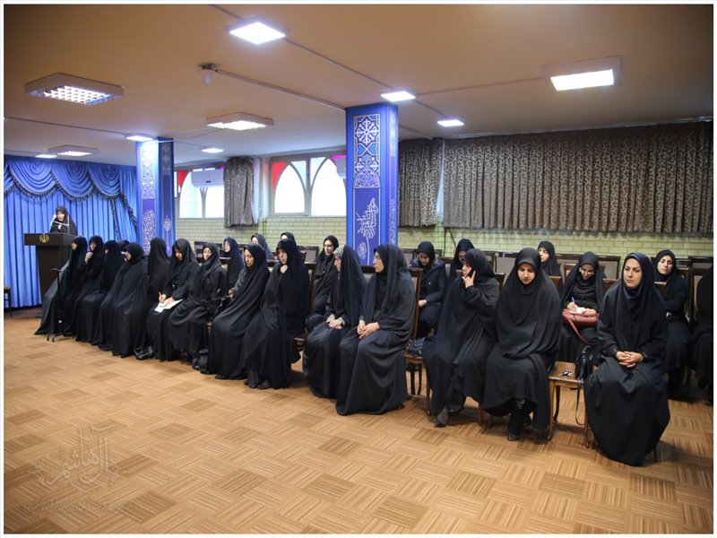 دیدار بانوان فرهیخته استان با امام جمعه تبریز