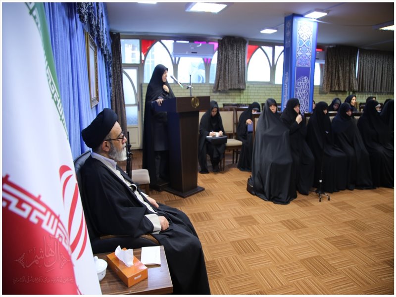 دیدار بانوان فرهیخته استان با امام جمعه تبریز