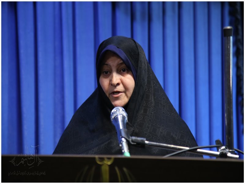 دیدار بانوان فرهیخته استان با امام جمعه تبریز