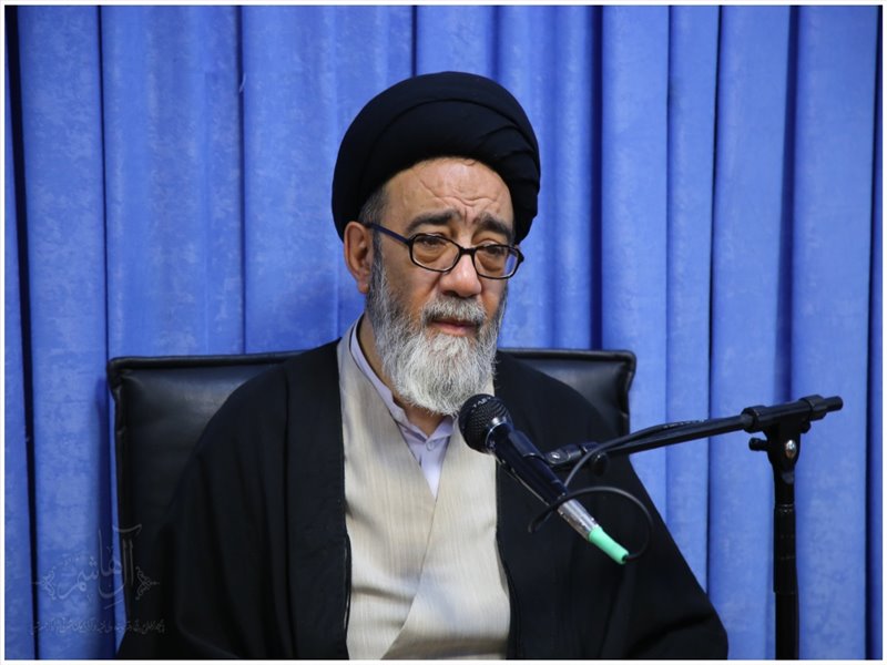دیدار بانوان فرهیخته استان با امام جمعه تبریز