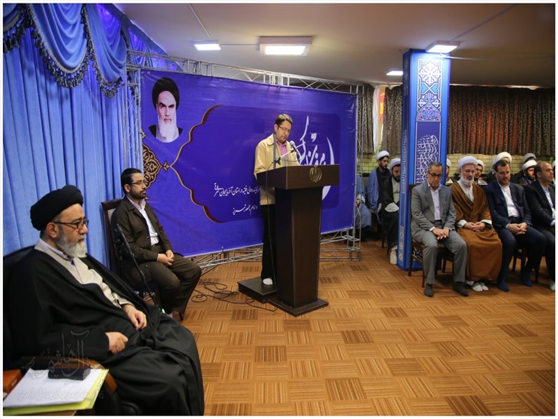 دیدار فعالان فرهنگی شهرداری تبریز با نماینده ولی فقیه در استان