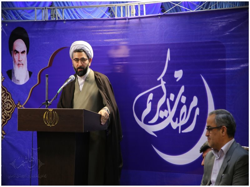 دیدار فعالان فرهنگی شهرداری تبریز با نماینده ولی فقیه در استان