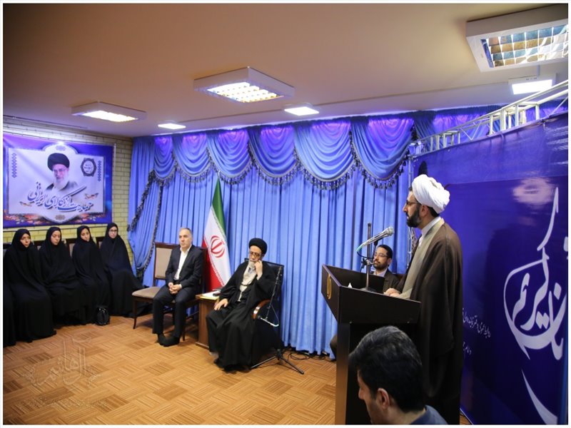 دیدار فعالان فرهنگی شهرداری تبریز با نماینده ولی فقیه در استان