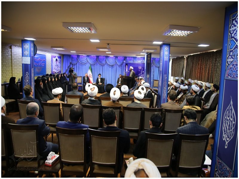 دیدار فعالان فرهنگی شهرداری تبریز با نماینده ولی فقیه در استان