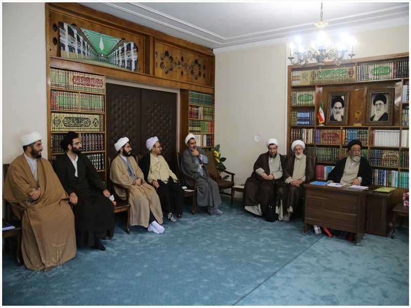 جلسه شورای عالی هماهنگی بسیج طلاب و روحانیون