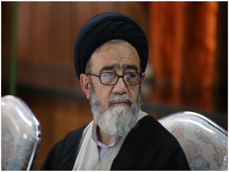 بازدید نماینده ولی فقیه در استان از مجتمع صنایع غذایی آناتا