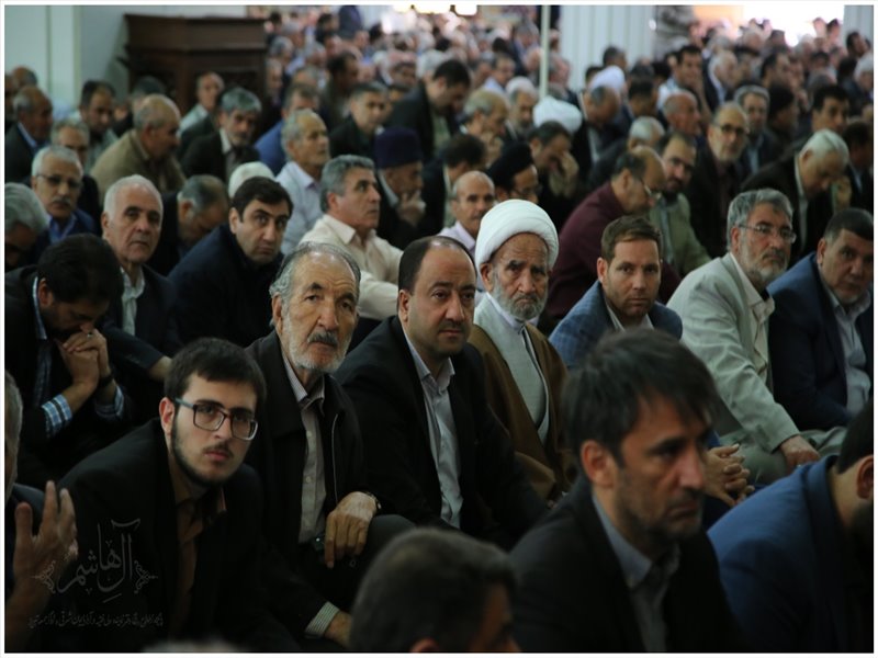 اقامه نماز عید فطر به امامت نماینده ولی فقیه در استان