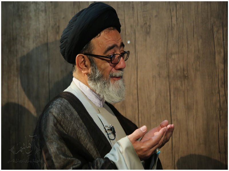اقامه نماز عید فطر به امامت نماینده ولی فقیه در استان
