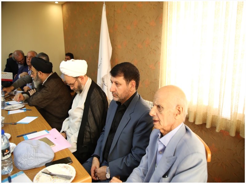 بازدید امام جمعه تبریز از کارخانه دونار آذربایجان