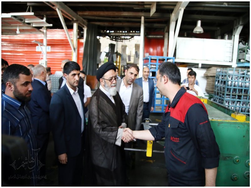 بازدید امام جمعه تبریز از کارخانه دونار آذربایجان
