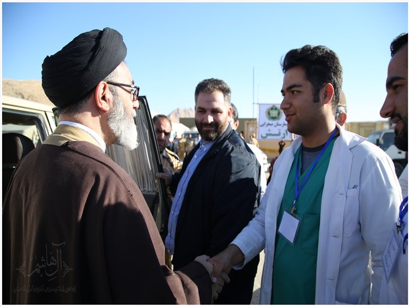 حضور و بازدید نماینده ولی فقیه در آذربایجان شرقی از مناطق زلزله زده غرب کشور