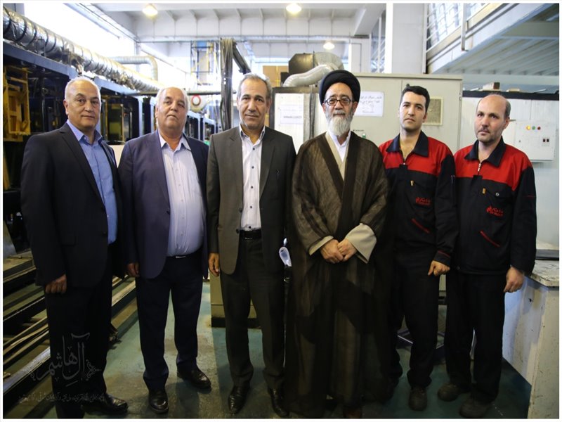 بازدید امام جمعه تبریز از کارخانه دونار آذربایجان