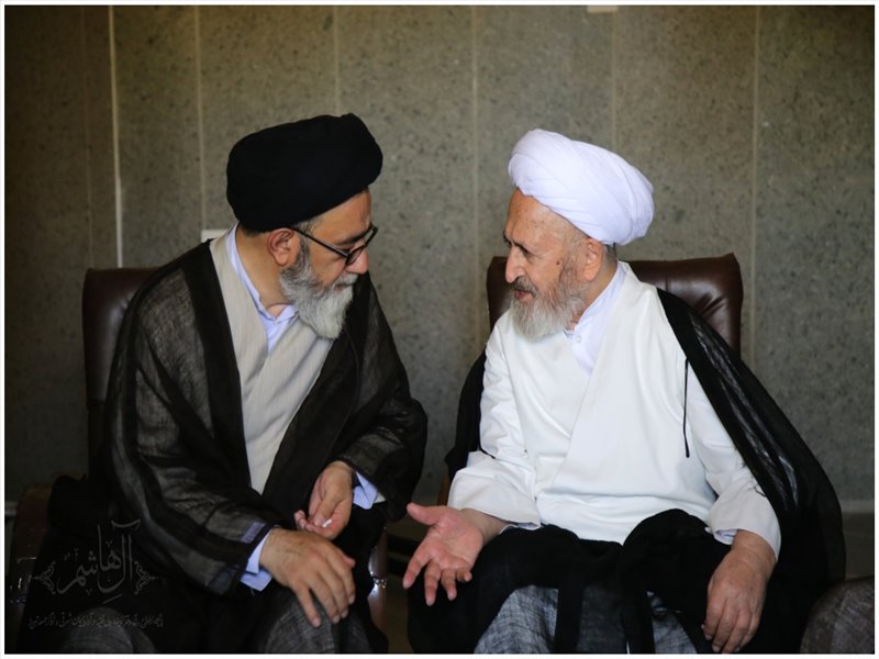 مراسم تشییع آیت‌الله دوزدوزانی برگزار شد