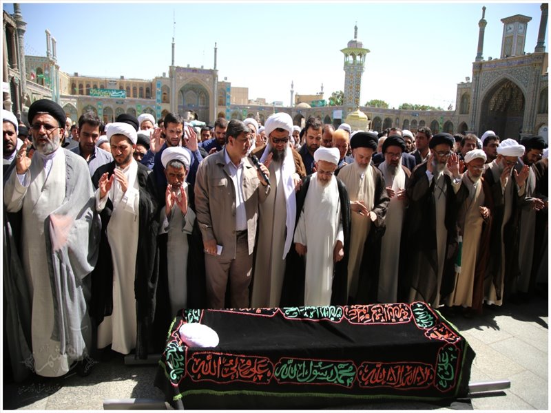 مراسم تشییع آیت‌الله دوزدوزانی برگزار شد