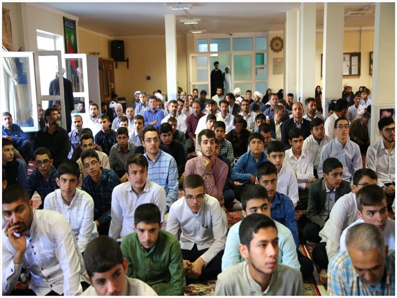 آغاز دوره میثاق طلبگی به روایت تصویر
