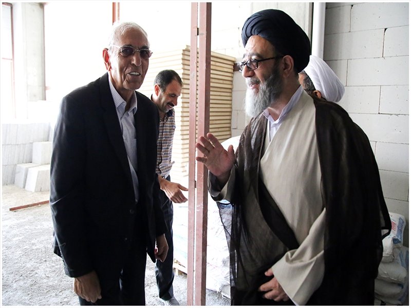بازدید نماینده ولی فقیه از بزرگترین بیمارستان در حال ساخت فوق تخصصی کودکان