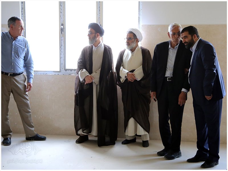 بازدید نماینده ولی فقیه از بزرگترین بیمارستان در حال ساخت فوق تخصصی کودکان