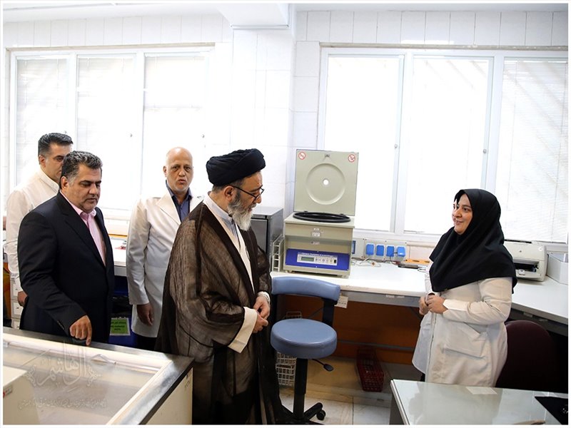 بازدید حجت الاسلام والمسلمین آل هاشم از اداره کل انتقال خون استان