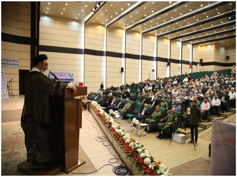 تجلیل از خانواده‌های معظم شهدا و ایثارگران هوانیروز