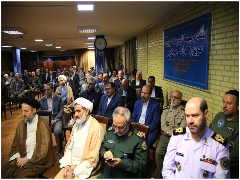 گزارش تصویری جلسه درس مکارم اخلاق و معنویت