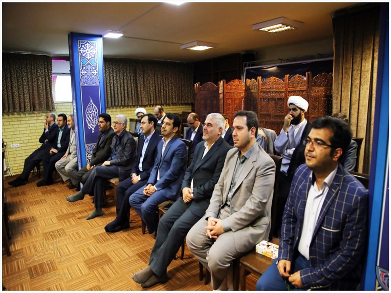 گزارش تصویری جلسه درس مکارم اخلاق و معنویت