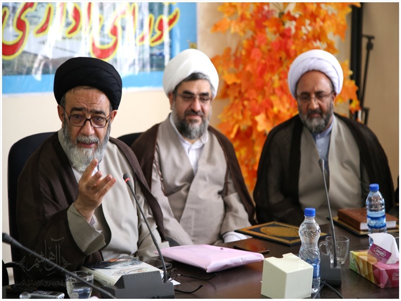 مراسم تکریم و معارفه امام جمعه شهرستان ورزقان