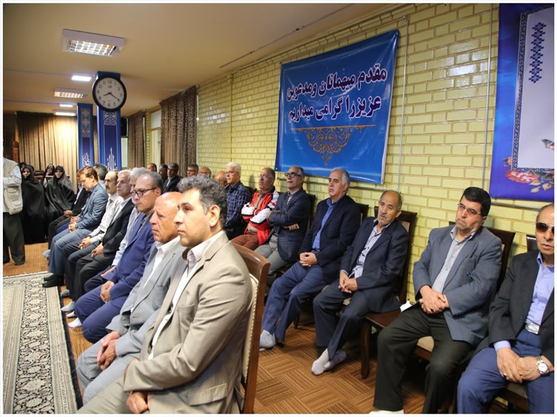 دیدار جامعه بازنشستگان و فرهیختگان پیشکسوت تبریزی با نماینده ولی فقیه در استان